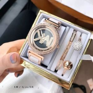 MICHAEL KORS Women's watch + 2 bracelets